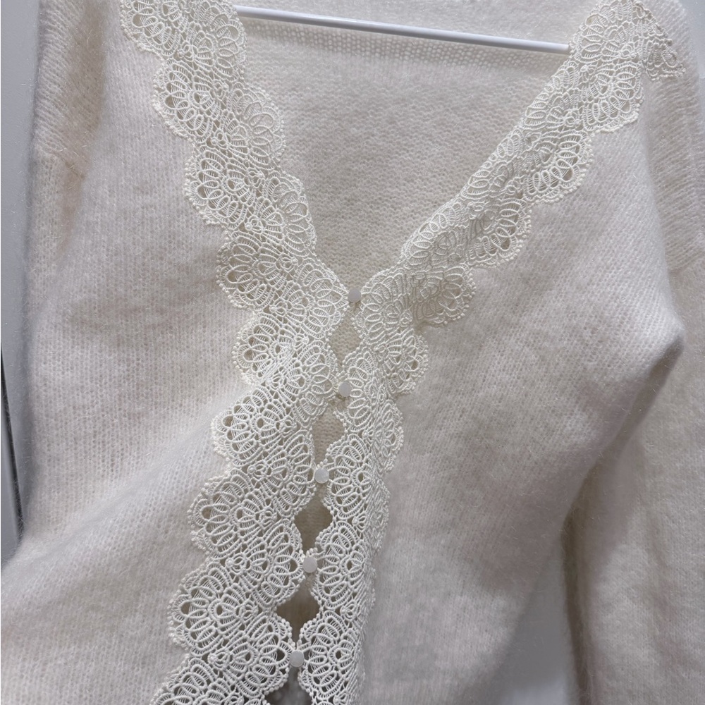 Sezane Astride Jumper in Ecru Lace-Trim V-Back Sweater - Picture 5 of 8